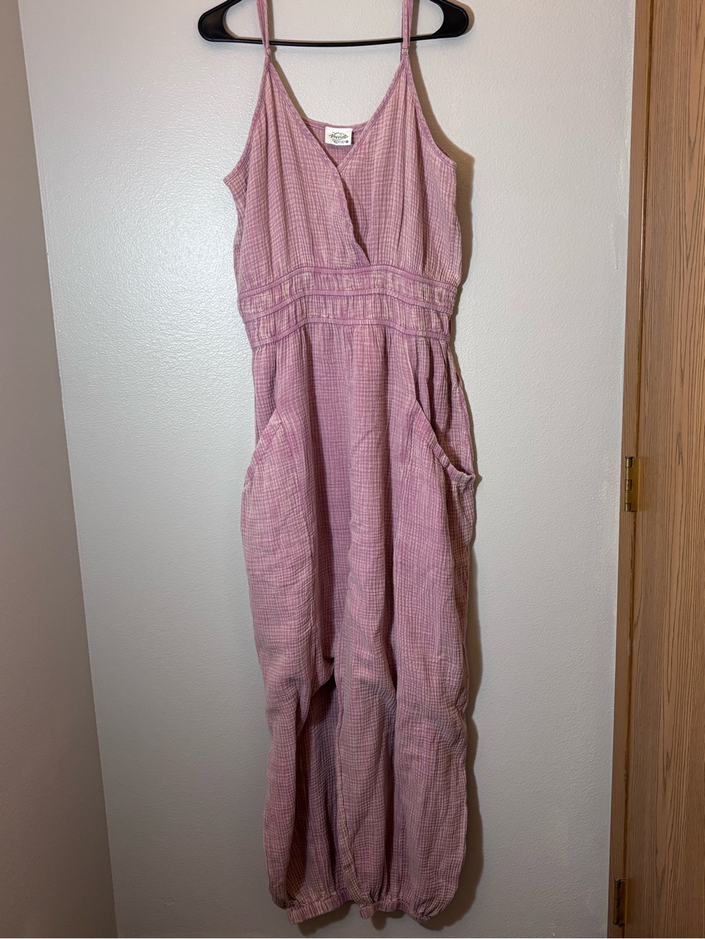 Sleeveless Pink Gauze Jumpsuit with Pockets